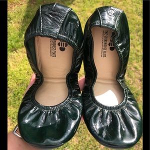 Storehouse flats forest green patent size 8 worn Twice
